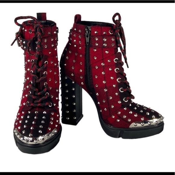 Gianni Bini stud ankle bootie. 
BLACK FRIDAY DEALS CHECK OUT MY CLOSET - Picture 2 of 6